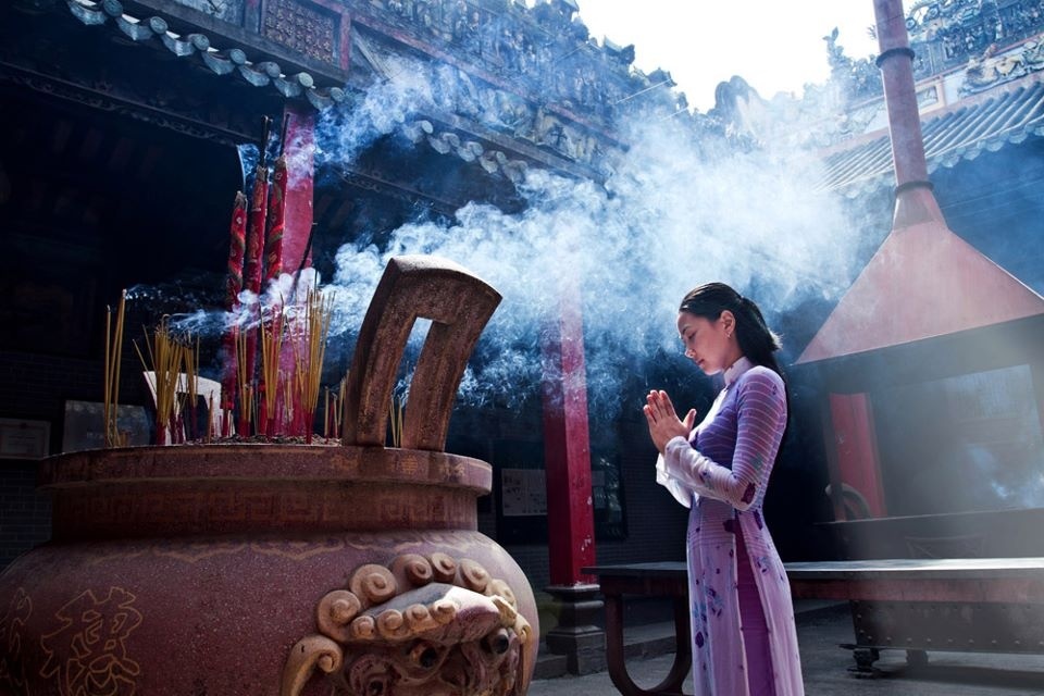 Ý nghĩa của số lần vái lạy trong văn hóa thờ cúng của người Việt
